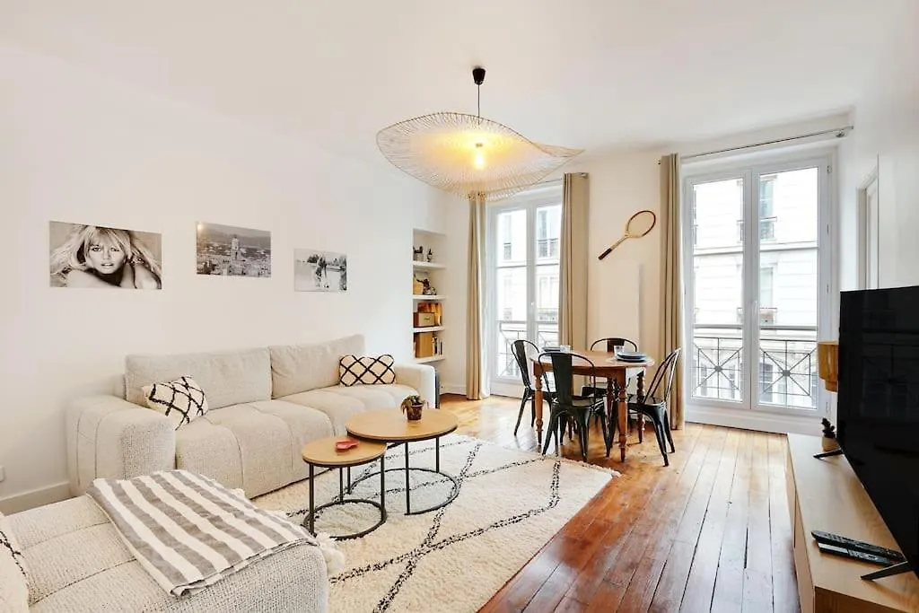Exceptional Location Charme Parisien